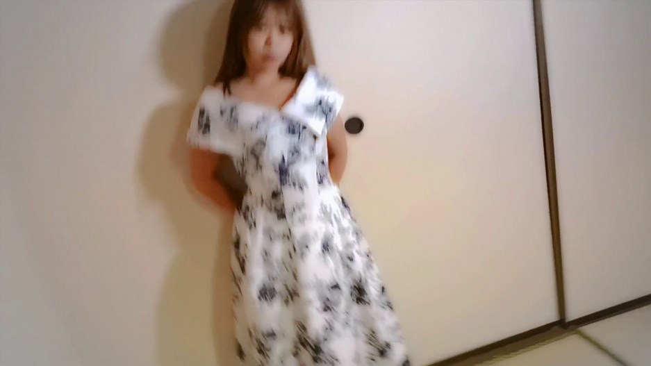 FC2-PPV-4549164 I called the married woman in room 307 and filmed her